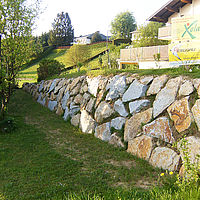 GT Erdbau Natur- und Lagensteine